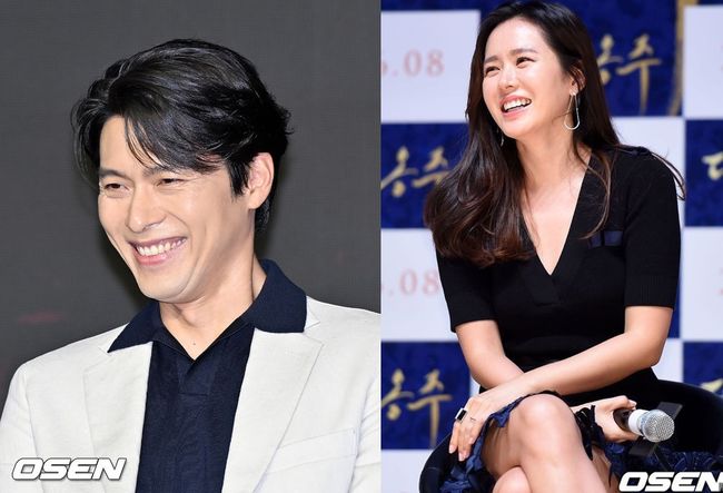 The recent resemblance to the smile of Hyun Bin and Son Ye-jin through online community is a hot topic.Recently, an online community posted a video titled Hyun Bin Recent, which is the same as Son Ye-jin laughing.In the public video, Hyun Bin is conducting the premiere of the movie Hyojo 2.Especially, Hyeong Bin, who laughed at a point, is building a Smile that is quite different from before.I started to build Smile from my eyes like a meltdown, and this looks like my wife, Son Ye-jin.The video, which was released later, is a unique lovely look, with Son Ye-jin appearing on the Uquiz on the Block broadcast.It is really the same. It seems like it did not laugh like that, but it looks like eye wrinkles and muscles now, It is so strange that it looks like a smile like this, and surprised the couple. It is really strange to love them.Meanwhile, Son Ye-jin and Hyun Bin marriage on March 31; in June, Son Ye-jin reveals news of pregnancy and is being congratulated and cheered.Especially recently, the recent trend of Son Ye-jins pregnancy was transmitted through the luxury magazine SNS. At that time, Son Ye-jin showed various pictures of the photo shoot and showed off the visuals that added to the sexy with intense hot pink.In addition, the three-month pregnancy, as well as the fashion sense that covered the boat that came in a little bit, the short hair, the surprise transform of the fans caught the attention of the sea. DB