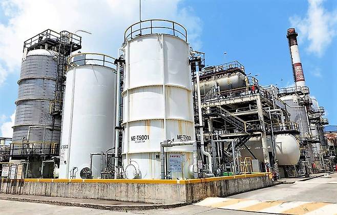 한국은 가스공사 뿐 아니라 민간기업들이 천연가스를 싼 가격에 장기계약해 수입하면서 에너지 위기의 충격을 줄이고 있다. 사진은 SK이노베이션 울산 공장./SK이노베이션