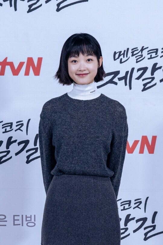Actor Lee Yoo-Mi, who has become a reliable actor for the public in his 13th year of debut, is expected to make a new leap with his first drama Main actor Mental Coach Jegal.Lee Yoo-Mi announced his comeback at the home theater by playing the short track prospect Chautumn, who overcame the slump and sought to recover from the TVN Mon-Tue drama Mental Coach Jegal.Lee Yoo-Mi said at the previous production presentation, It is the first time I have filmed my work from beginning to end as a drama Main actor.I always died in the middle, but its the first time Ive lived and finished to the end, so Im new and expect, he said, adding that he was both responsible and expected.Above all, Lee Yoo-Mi was honored with the Best Actress Award in the Drama Series category at the 74th Creative Arts Primetime Emmy Awards (hereinafter Emmy Awards) ceremony held at Microsoft Theater in Los Angeles (LA) on the 4th (local time).As the first Asian actor and the first Korean actor to achieve, Lee Yoo-Mi has solidified its position as a global trend.In the Netflix series Squid Game, released last September, Lee Yoo-Mi took on the role of Ji-young, a dark-studded character, and impressed those who see it as a special friendship with the main character Kang Sae-byeok (Jeong Ho-yeon).The performance of Lee Yoo-Mi, who has completely melted into the heartbreaking character of Game, which yields his happiness and life to his friends, made the eyes of viewers around the world red.Since then, it has attracted attention as a global newcomer with the explosive popularity of drama.What made such popularity convincing was the atmosphere of Lee Yoo-Mi and the acting power that has been solid since childhood.Lee Yoo-Mi, who was already recognized in Chungmuro with short films The Girl of Capability, films The Yellow Sea and Park Hwa-young, portrays the secrets of runaway youths who are tired of irresponsible adults more realistically than reality through the movie I do not know adults.This year, she won the trophy for the 58th Baeksang Arts Awards, a female newcomer in the film category, reaffirming her expectations for Chungmuro.Lee Yoo-Mis acting skills were also outstanding in the CRT.Lee Yoo-Mi, who has been building a film from a small role such as Poggles and 365: One Year Against Fate, has started to become a villa with a 180-degree difference from the existing character in My School Now after Netflix Squid Game.Lee Yoo-Mi, who is a character who can feel a little heterogeneity depending on the acting, gave a proper weight and expressed the person vividly.The new drama Mental Coach Jegal, which is attracting attention to the new transformation of Lee Yoo-Mi, which has always played more than my role, will be available on tvN at 10:30 pm on the 12th.
