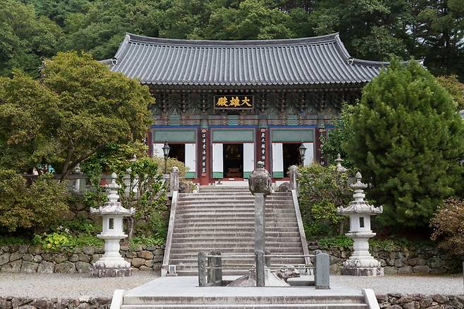 보물로 지정되어 있는 쌍계사 대웅전. 문화재청 제공