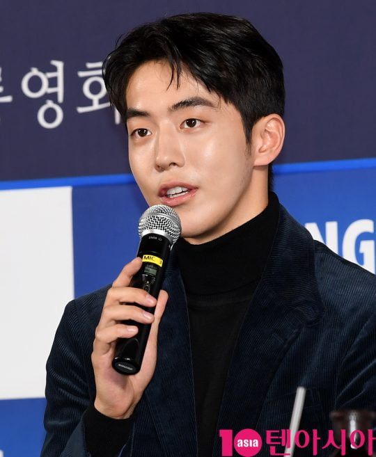 Nam Joo-hyuk, who was in the controversy over school violence, and Park Yoochun, who declared his retirement from the entertainment industry on charges of methamphetamine, return to the screen.The movie Remember has confirmed its release on October 26th, said Ace Maker Movieworks Co., Ltd., a distributor on the 15th.Remember is the story of Alzheimers patient Philju (played by Lee Sung-min), who seeks revenge planned for 60 years in search of a pro-Japanese faction that has killed all of Family, and his 20-year-old best friend Ingyu (played by Nam Joo-hyuk), who was unintentionally caught up in his revenge.Remember features Nam Joo-hyuk breathing with Lee Sung-min, a work that began filming in 2020; it will be released two years after filming.A controversy erupted between the filming of Remember and the release date notice of Nam Joo-hyuks School violence, the Main actor.But another Disclosure has emerged in connection with the Nam Joo-hyuk School violence controversy.The Disclosure claimed Nam Joo-hyuk took his smartphone and used it and paid for the in-app, before not paying for it.He also said he forced his classmates to spar with him.The allegations of car X prison were then raised.A woman, Whistle Blower, claimed that 12 people, including Nam Joo-hyuk, invited Whistle Blower to a group chat room to make sexual harassment and demeaning comments.The agency said, What happened in the group room is a very complicated fact and a very private area of ​​the characters.Later, Nam Joo-hyuk was cast in the drama Vigilante and started filming.Vizilante is a story that the investigator of the metropolitan investigation team traces it while Vigilante, who judges the evil people who have escaped the law, has become a social phenomenon.A photo taken at the shooting scene of Nam Joo-hyuk was released through the online community; Nam Joo-hyuk appeared in police uniforms.When the photo was released, many people responded that the main character of the school violence controversy was a dark hero who punishes criminals.Park Yoochun also started filming in the independent film Dedicated to Evil.In the meantime, he was sued by the former agency representative for damages due to a controversy over double contracts between domestic agency and Japan management.In the process, there is a suspicion that Park Yoochun went overseas gambling in Macau and the Philippines.Distributor Blue Filmworks said on October 14 that Dedication to Evil was confirmed in October.Dedicated to Evil is a hard-boiled melodrama depicting the story of a man who lost everything at once, Park Yoochun (played by Lee Jin-ri), a woman Hongdan (played by Lee Jin-ri), who had nothing to lose from the beginning, and two people facing each others lives at the end of Narak.Dedicated to Evil to Park Yoochun is the first work after retirement and the first Main actor work in seven years since Haemu in 2014.Park Yoochun is a chaebol companys son-in-law and a good doctor, but he plays the role of Taehong, a man who lost everything at a moment, and challenges the transformation of acting.Nam Joo-hyuk and Park Yoochun were screens for Choices as a venue for a return after the controversy.Nam Joo-hyuk, who was embroiled in controversy ahead of his enlistment, and Park Yoochun, who overturned his retirement, are noteworthy how he will show up on Choices screen.