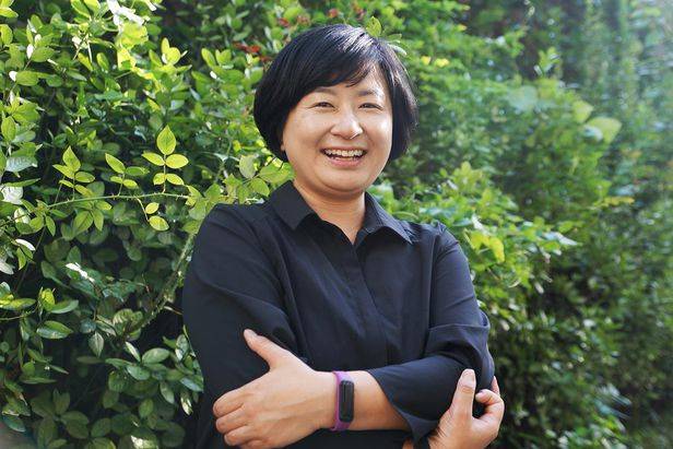 북아이피스의 윤미선 대표. 교재 저작권 구독 서비스 '쏠북'을 운영하고 있다. /더비비드