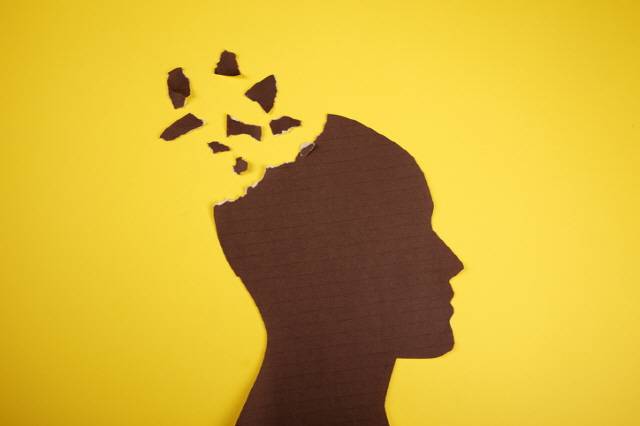 치매 초기에는 성격·행동 변화가 두드러진다./사진=게티이미지뱅크
