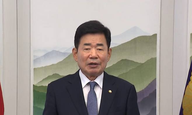 김진표 국회의장이 전자신문 창간 40주년을 맞아 축사를 전했다.