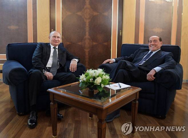 2019년 7월 로마에서 만난 푸틴 대통령과 베를루스코니 전 총리 [로이터=연합뉴스 자료사진. 재판매 및 DB 금지]