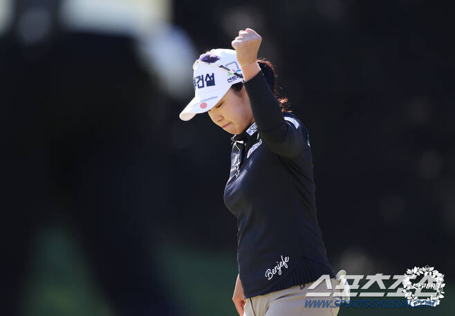 김수지 OK금융그룹 박세리 인비테이셔널 2R 13번홀 버디 홀아웃. 사진제공=KLPGA