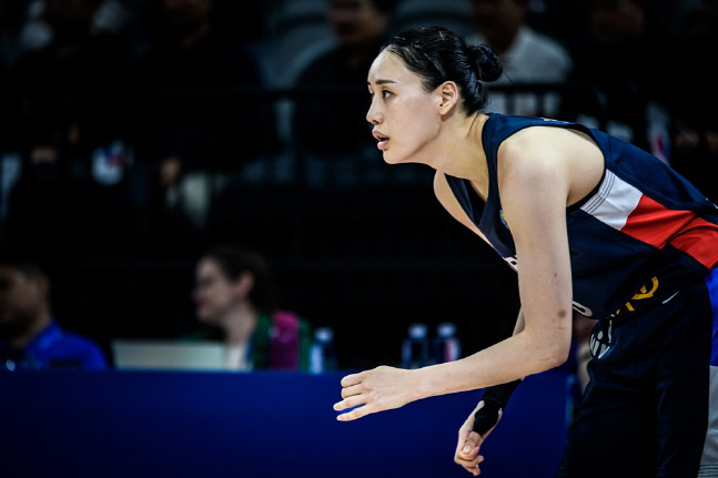강이슬이 24일(한국시간) 호주 시드니에서 열린 2022 FIBA 여자농구 월드컵 A조 조별리그 3차전 보스니아 헤르체고비나전에 출전해 맹활약했다. 사진제공 | FIBA