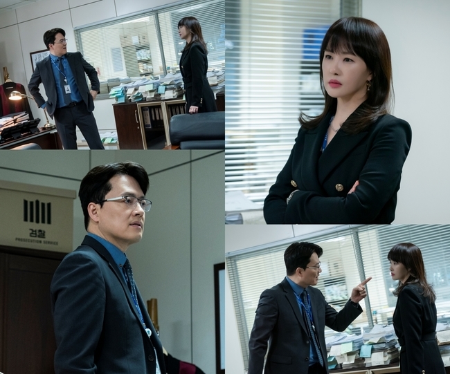Kim Sun-a has a bloody fight with ex-Husband and fellow Inspection Hyungmook Kim.In the fifth episode of the JTBC Saturday drama The Empire of Law (playplayed by Oh Ga-gyu/directed by Yoo Hyun-ki), which will be broadcast on October 1, the nervous warfare of the director around Jusung group Susa is drawn by Kim Sun-a and Ko Won-kyung (played by Hyungmook Kim).Han Hye-ryul, who took the knife toward Jusung Group, the in-laws of South Koreas leading conglomerate and brother Han Moo-ryul (Kim Jong-min), is firmly on the road despite the pressure to stop Susa.As it is the center of the South Korea economy, every move of the main group has a huge impact on the approval rating of the current regime, and Han Hye-ryuls independent move threatens the top line beyond the main group.Therefore, Jang Il (Lee Moon-sik), the head of the Seoul Central District Prosecutors Office, who is eager to be promoted, and senior presidential secretary for civil affairs and anchor of the station signboard, are demanding Han Hye-ryul to stop Susa.In particular, Jang Il is struggling to prevent her by using Han Hye-ryuls former Husband and director Inspection Plateau.