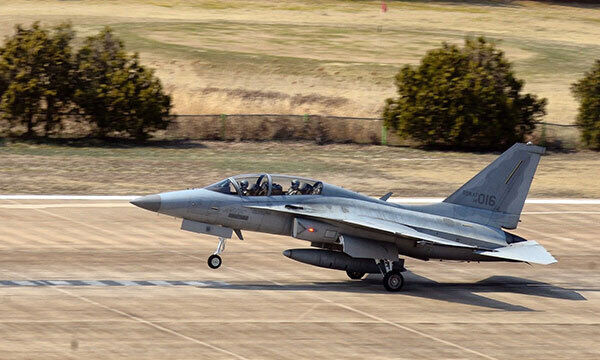 한국 공군 FA-50 경공격기가 훈련을 위해 활주로에서 이륙하고 있다. 세계일보 자료사진