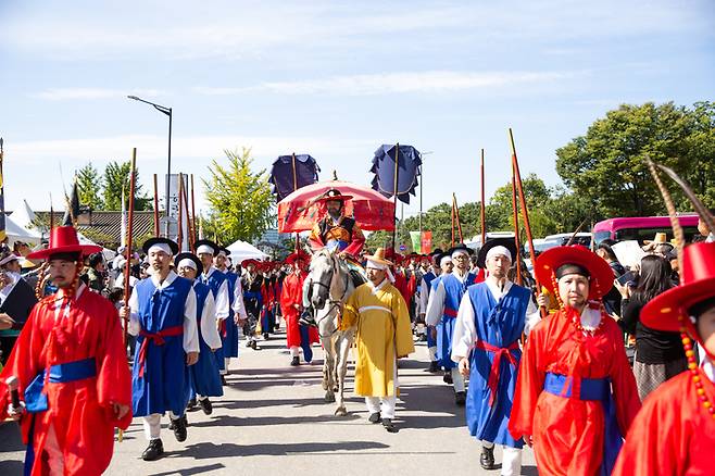지난 2018년 열린 정조대왕 능행차 재현 행사에서 화성구간 행렬 모습. 서울시 제공