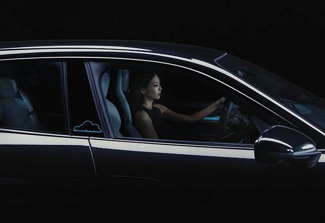 타이칸 4S 크로스 투리스모 포 제니 루비 제인(Taycan 4S Cross Turismo for Jennie Ruby Jane)