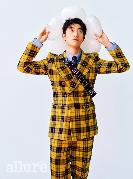 Actor Kwak Dong-yeon showed off his colorful charm.Kwak Dong-yeon and fashion lifestyle magazine Allure have been released.He announced the birth of a new actor,  ⁇   ⁇   ⁇ , who had fun with comic acting, upgraded from the current drama  ⁇  gaussian electron  ⁇ .In this picture, it transforms into a  ⁇   ⁇   ⁇   ⁇   ⁇   ⁇  which boasts a unique presence and attracts attention.Kwak Dong-yeon in the public picture boasted the chameleon-like aspect as well as perfect visuals, from strong charisma to playful boyhood.The charm of the flower-like water is contained in the viewfinder, capturing the viewers at once.In particular, the black and white pictorials seem to be a scene in the movie. In the calmness created by the simple background and black and white monotone, the intensity of Kwak Dong-yeon shines more and creates a cinematic atmosphere.Here, as the eyes of the flame staring at the camera and the explosive energy were added, it was completed with a more sensual picture.In the interview with the photo shoot, I could hear Kwak Dong-yeons sincere thoughts.He has been active in showing four works this year, and he expressed his enthusiasm for Acting, saying that he wants to make as many works as possible for twenty-six Kwak Dong-yeon.He also talked about the drama  ⁇ gaussian electron ⁇ , and he said, I did everything I could as a comedy and common sense at my age through common sense.Kwak Dong-yeons more pictures and interviews can be found in the November issue of Allure, the website, and the Allure official SNS channel.On the other hand, Kwak Dong-yeon starring  ⁇  gaussian electron  ⁇  is broadcast simultaneously on Ginny TV and seezn every Friday at 8:00 am and every Friday and Saturday at 9:00 pm ENA.Photography = Allure