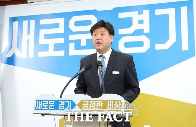 서해 공무원 피격, 대장동 개발 의혹을 수사하는 검찰이 청구한 핵심인물들의 구속영장이 모두 발부됐다. 사진은 김용 민주연구원 부원장./사진=경기도