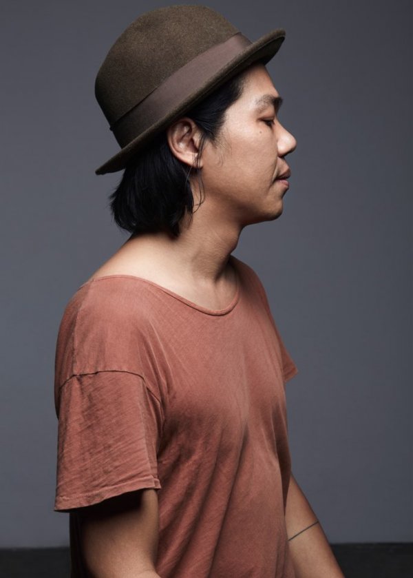 Lee Sang-soon is discussing Antenna and Exclusive contract positively, according to a songwriter on the 16th. It is confirmed that it is in the final stage of coordination.After signing an exclusive contract in the near future, he will perform various music activities.Lee Sang-soon signed an exclusive contract with Estim Entertainment in May 2020 with his wife, Singer Lee Hyori.Since then, Lee Hyori has starred in various entertainment programs such as Teabing Original Series  ⁇  Seoul Check In  ⁇ , JTBC  ⁇  New Festa  ⁇ ,  ⁇  Super Band 2  ⁇ .Recently, he announced his intention to concentrate more on music work and decided to go to Antenna, a singer management company.Especially, it is said that You Hee-yeol and Jung Jae-hyung, who have been close friends for a long time, belong to Antenna.In December last year, he also appeared on Antennas Kakao TVs entertainment content Ddeumdummy TV: Udangtangtang Antenna ⁇ , showing off his ties with his celebrities.Meanwhile, Lee Sang-soon, who became a member of the mixed band roller coaster through the group Baby Blue in 1998, formed a duo veranda project with Singer Kim Dong Ryul in 2010.He also participated as a composer and producer on recordings such as Singer You Hee-yeol (Toy), Kim Dong Ryul, Yoon Sang, and John Park. Lee Hyori married in 2013.