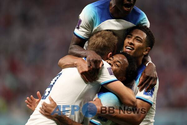 득점 후 기뻐하는 잉글랜드 선수단. ⓒAFPBBNews = News1