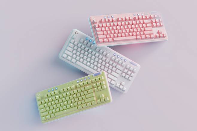 ▲ 컬러 커스터마이징이 가능한 로지텍의 무선 게이밍 키보드 '오로라 컬렉션 G715'