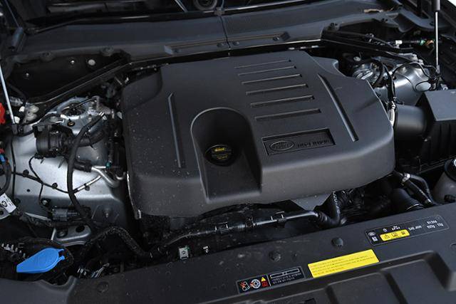 랜드로버 디펜더 P400 X