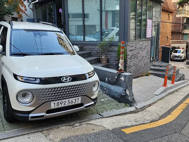 저 멀리보이는 같지만 다른 캐스퍼, 터보