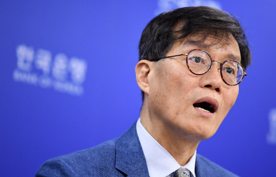 이창용 한국은행 총재가 태국 중앙은행 설립 80주년 기념 콘퍼런스 참석차 출극한다. 연합뉴스