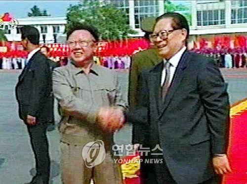 2001년 9월 평양을 방문한 장쩌민 전 중국 국가주석  [연합뉴스 자료사진. 재판매 및 DB 금지]