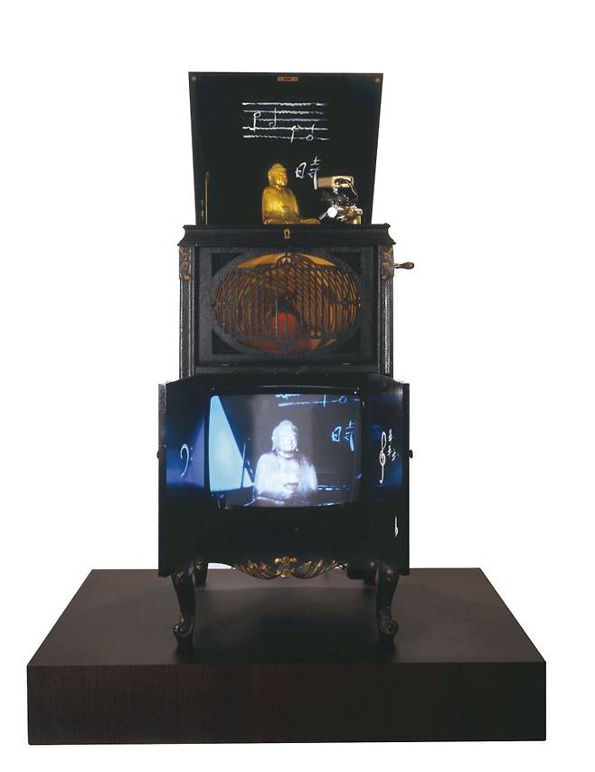 백남준 '분당 78회전 수의 깨우침'(Enlightenment 78RPMS·1990년작)