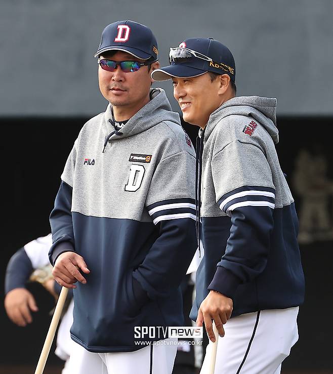 ▲ 이승엽 두산 감독(오른쪽)과 김한수 수석코치 ⓒ곽혜미 기자
