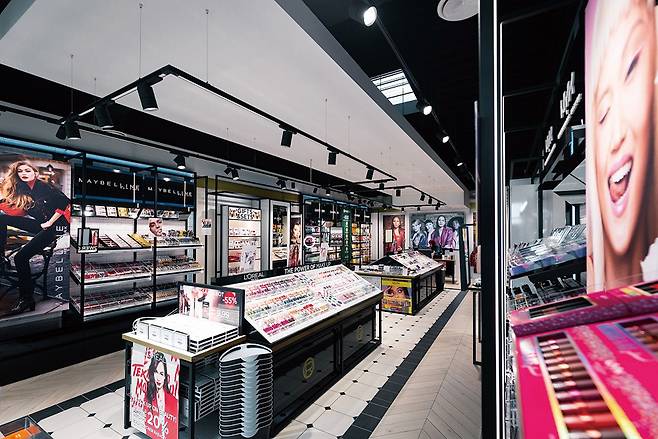 사진 : 맥아더글렌 디자이너 아웃렛 판도로프(McArthurGlen Designer Outlet Parndorf)