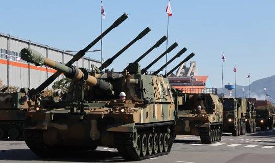 지난 10월 경남 창원시 성산구 한화디펜스에서 K9 자주포의 폴란드 수출 출고식이 열렸다. 송봉근 기자