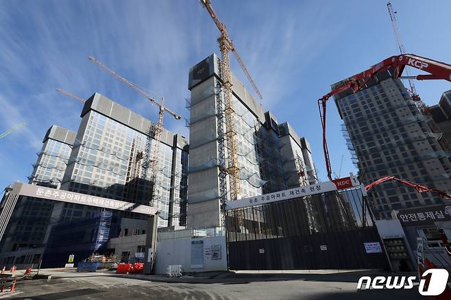 서울 강동구에 둔촌주공 재건축 현장. 2022.12.5/뉴스1 ⓒ News1 박세연 기자