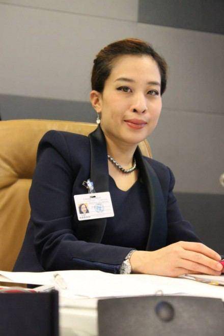 현직 검사로 활동했던 태국 왕실의 팟차라끼띠야파 나렌티라텝파야와디 공주의 모습. 현지 사회관계망서비스(SNS) 캡처