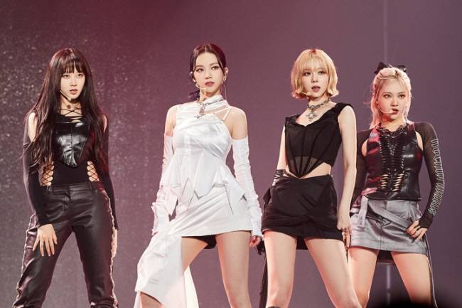 빌런‘블랙맘바’와 맞서는‘메타버스 걸그룹’ 에스파.