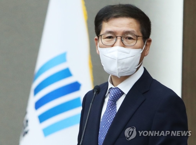 5일 KBS 한동훈 법무부 장관 오보에 연루된 신성식 검사장이 기소됐다. <자료=연합뉴스>