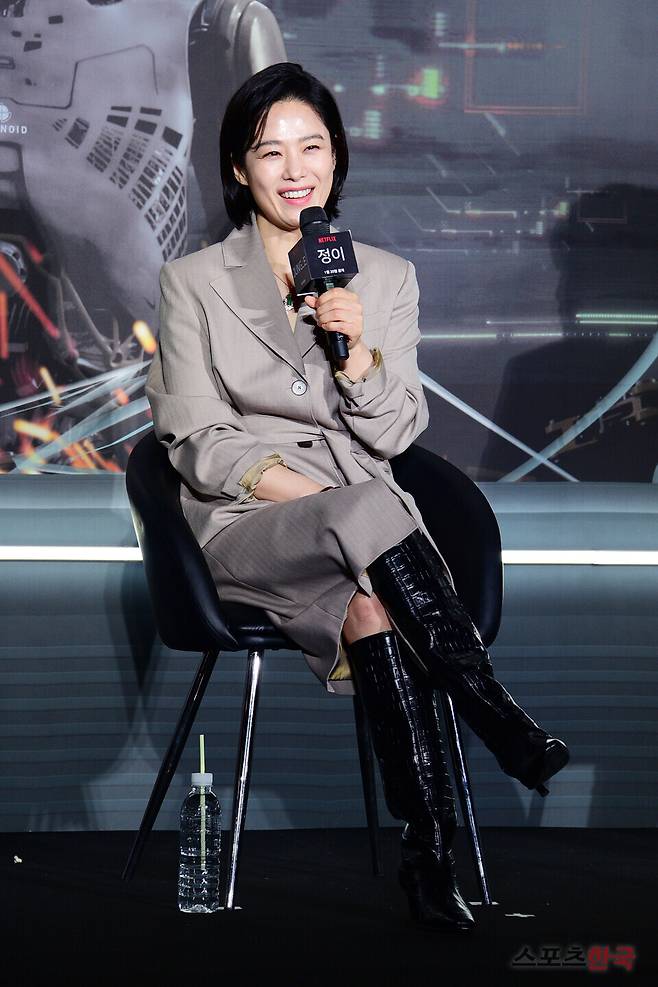 넷플릭스 영화 '정이'(감독 연상호)의 제작보고회에 참석한 김현주. ⓒ이혜영 기자 lhy@hankooki.com