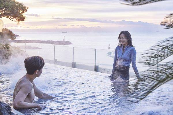 파라다이스 호텔 부산은 다음 달 28일까지 ‘씨메르’를 하루 종일 이용할 수 있는 패키지 ‘윈터 휴(休)케이션’ 패키지를 운영한다. 파라다이스 호텔 제공