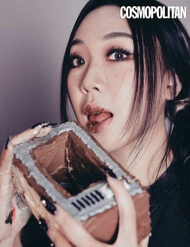 슬리브리스 톱 1백41만원 펜디.