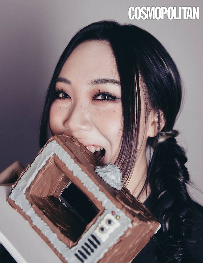 슬리브리스 톱 1백41만원 펜디.