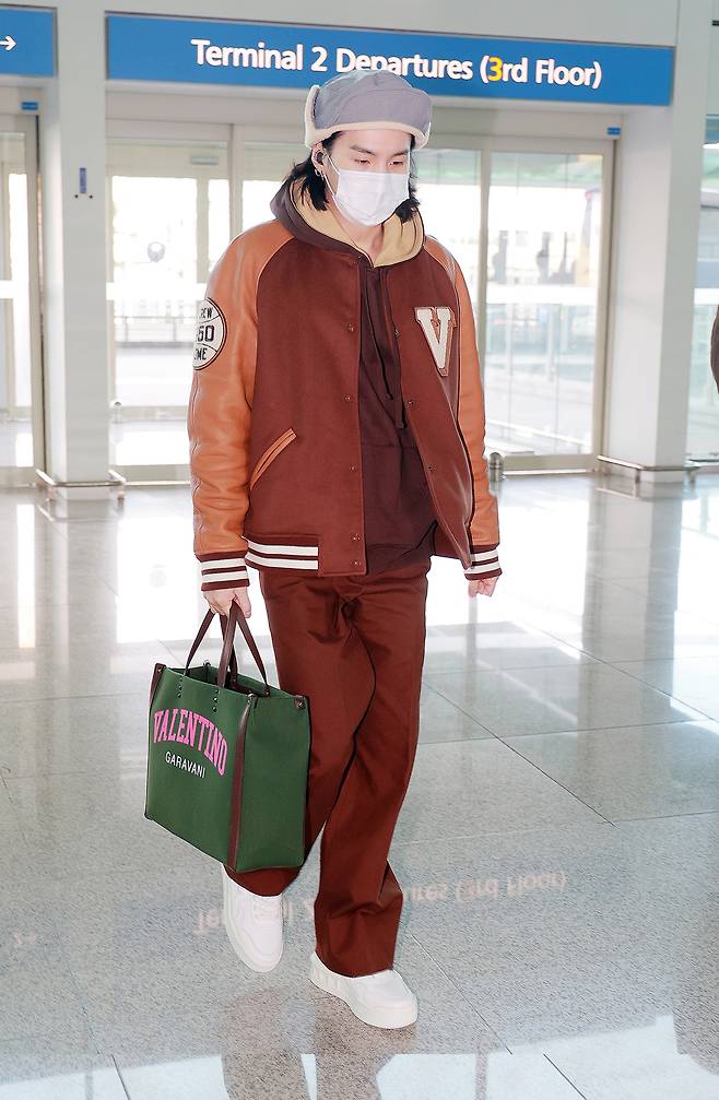 이미지 출처: 발렌티노 (VALENTINO)