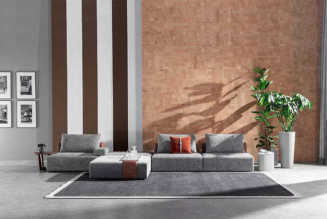 사진 : 플랜리빙의 MC(Meroni & Colzani) 컬렉션. Linosa Sofa (브랜드 Meroni & Colzani). Design: Salvo Bonura