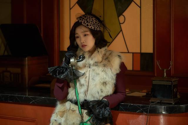 박소담은 조선인임에도 불구하고 총독부 2인자 정무총감의 비서까지 올라간 유리코 역을 맡아 열연을 펼쳤다. /CJ ENM 제공