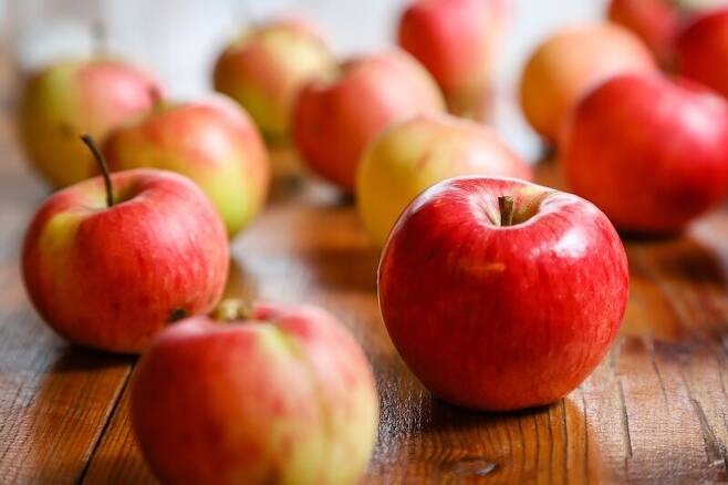 사과, 배, 복숭아, 포도, 감귤, 단감 등 국산 과일 수요는 지속적으로 감소하고 있다. 픽사베이