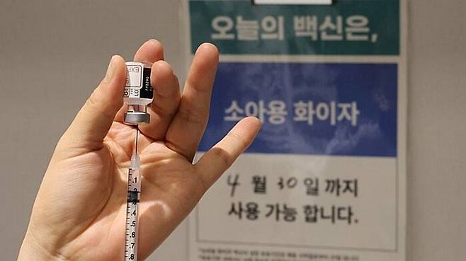 코로나19 백신 준비하는 의료진 (사진=연합뉴스)