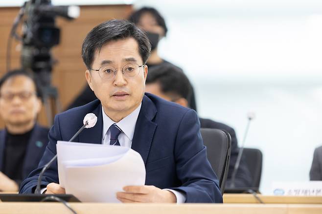 23일 경기도청 다목적회의실에서 김동연 경기도지사가 도정 열린회의 인사말을 하고 있다. /경기도 제공