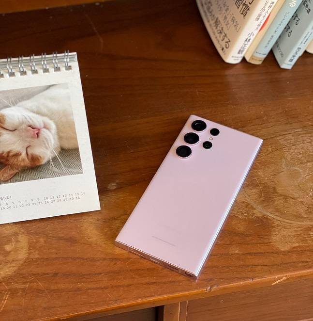 갤럭시S23 울트라./사진=백유진 기자 byj@