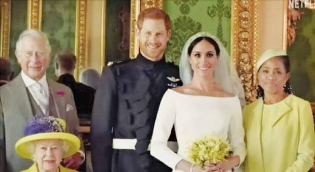 사전 심의를 받느라 다른 나라에 비해 28일 늦게 공개된 넷플릭스의 ‘해리와 메건’.