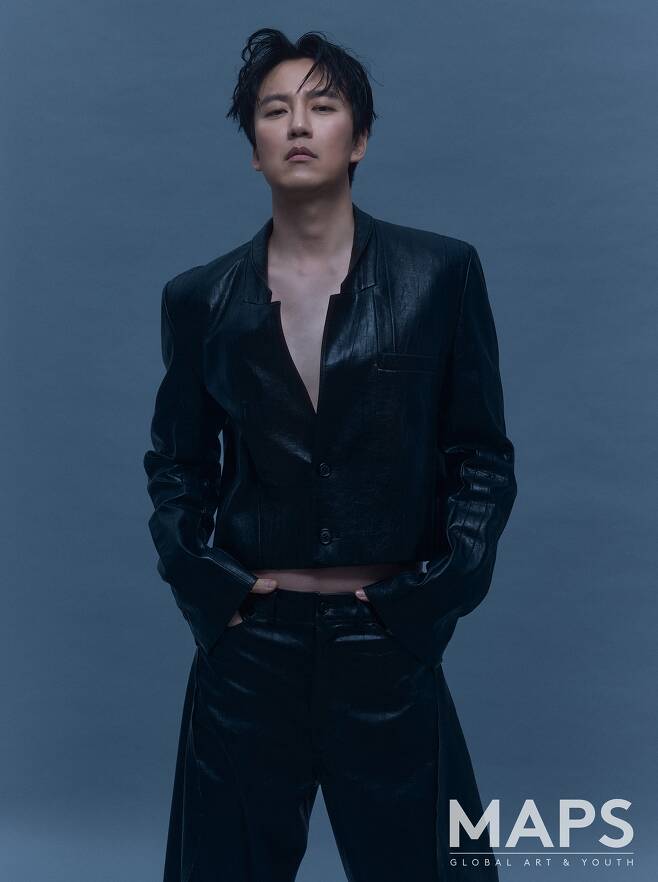 Actor Kim Nam-gil has released a photoshoot.In this cover, experimental fashion styling is also extinguished by Kim Nam-gils unique charisma and once again showed off as a fashion photographer.Kim Nam-gils unique sexy visuals and sensual atmosphere were featured in a fashion picture expressed in pop and strong contrast.Kim Nam-gil changes the various aspects and facial expressions of gestures and facial expressions according to styling such as cut-out Full Metal Jacket, colorful printing pattern setup, crop leather Full Metal Jacket, and experimental fashion perfectly, revealing the stylish fashion sense without regret.Kim Nam-gil in the public picture makes it impossible to keep an eye on the sexy eyes that seem to penetrate the camera and the detailed pose utilizing the fashion concept.In addition, Kim Nam-gil in the cold background minus the color and saturation of the intense pop mood makes each cut different charm.The March issue of MAPS, which contains Kim Nam-gils unique concept pictorial, will be available for pre-order online from today (3rd) to 6th, and will be available on the magazines page on the 10th.iMBC  ⁇  Photo courtesy of MAPS (Maps