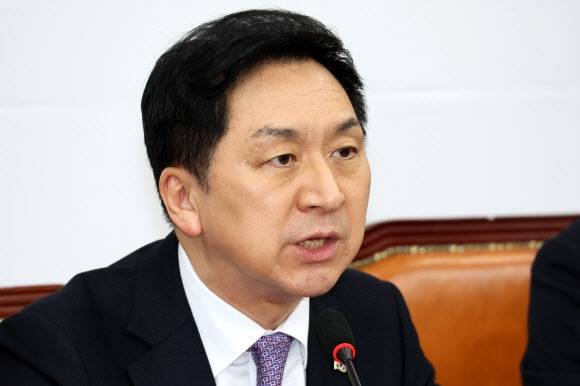 김기현 국민의힘 대표가 16일 오후 국회에서 열린 최고위원회의에서 발언하고 있다. 2023.3.16 연합뉴스