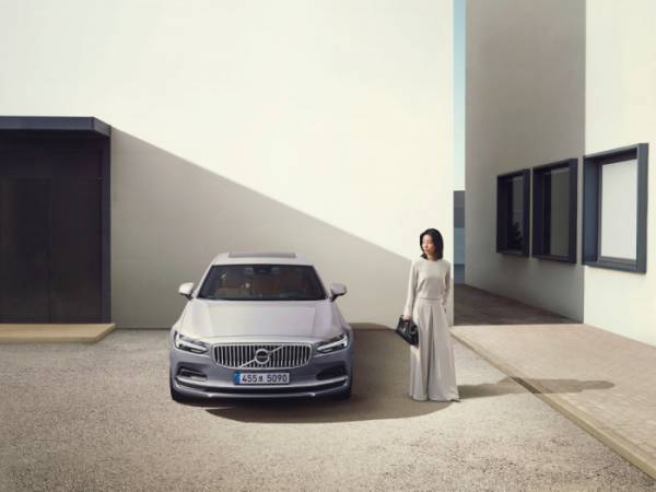 ▲김신록 배우와 함께하는 볼보 S90 광고 (사진제공=볼보자동차코리아)