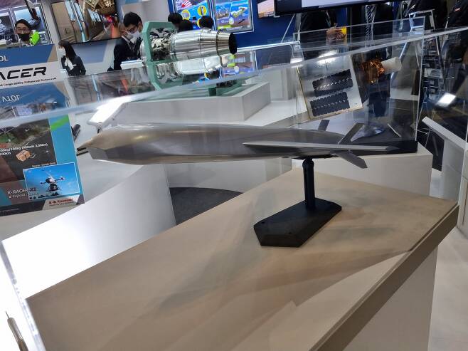 일본 2023 DSEI 전시회에 등장한 장거리 스텔스 순항미사일 모형. 가와사키 중공업이 개발중인 것으로 최대 사거리가 2000km에 달하는 것으로 알려져 있다. /유용원 군사전문기자