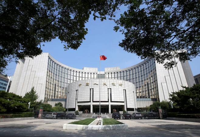 중국 베이징에 있는 중국 인민은행. /로이터 연합