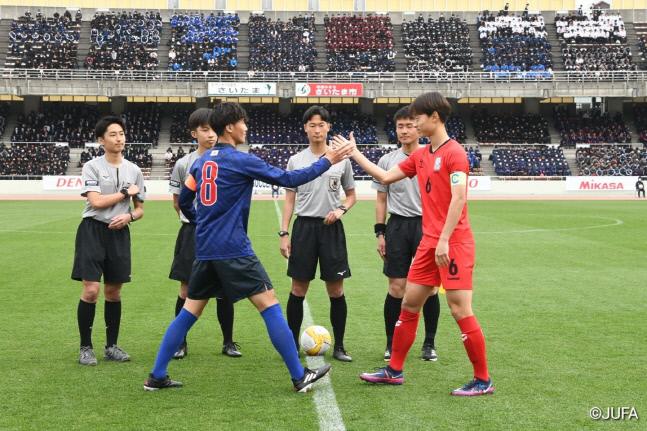 한국과 일본 대학선발 팀간의 덴소컵 경기가 펼쳐진 우라와 코마바 스타디움. 제공 | 일본대학축구연맹